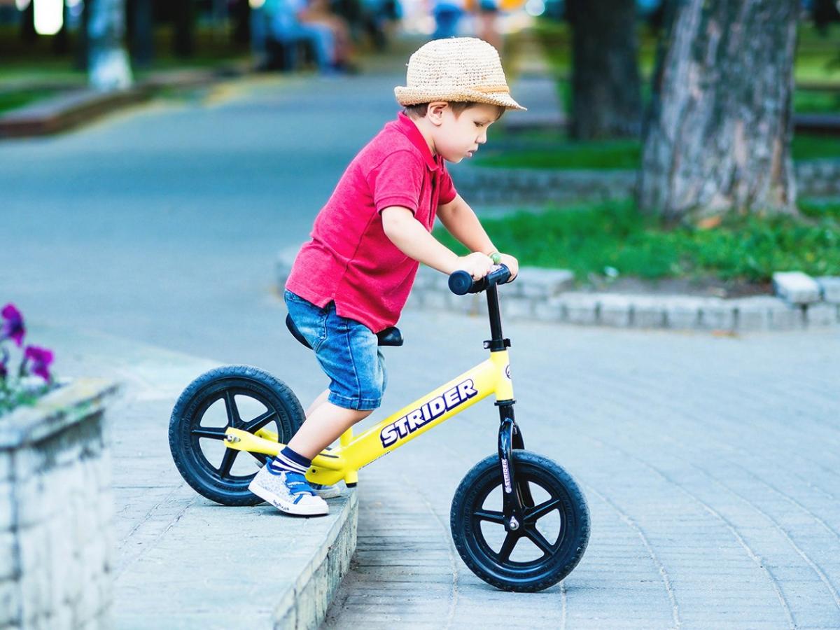Рейтинг беговелов для детей от 2. Беговел Prime. Беговел детский. Машинка беговел. Велосипед без педалей для детей.