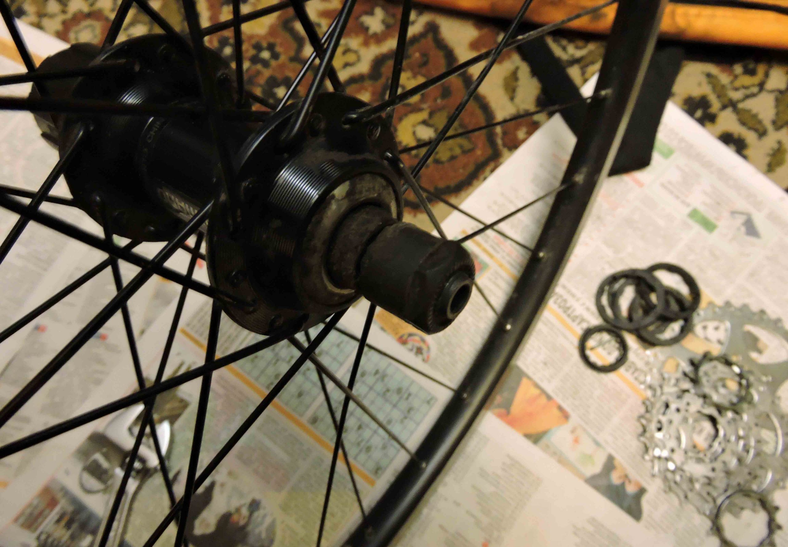 Как разобрать заднее колесо скоростного велосипеда