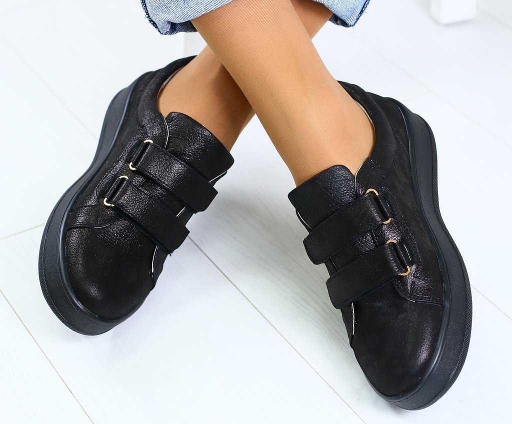 Черные кроссовки вайлдберриз. Кроссовки черные на липучках женские. Черные кроссовки на липучках. Ботинки на липучках. Черные кеды на липучках женские.